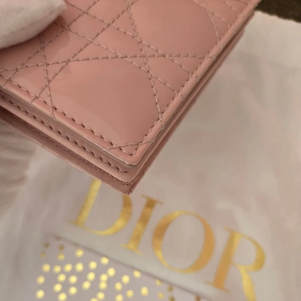 DIOR Card Holder.